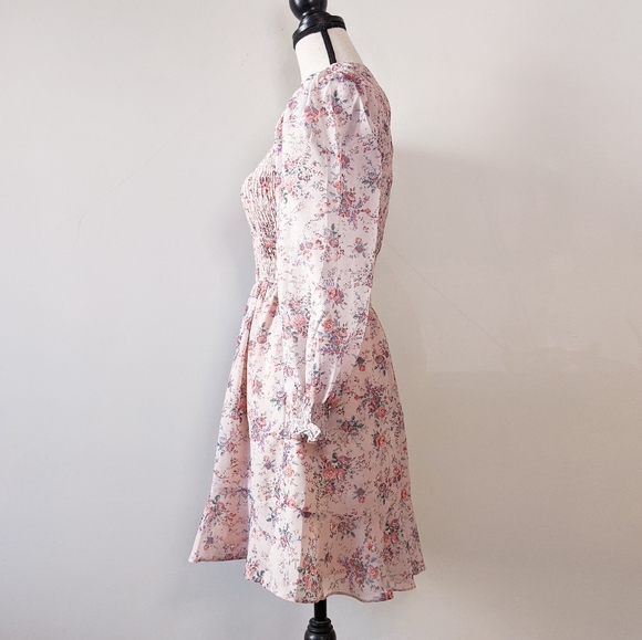🦋LAST 1🦋 NWT Storia Smocked Floral Mini Dress - Picture 3 of 5